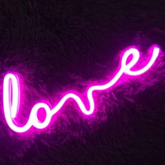 Neon LED Pink Love Light Sign - Picture 1 of 4